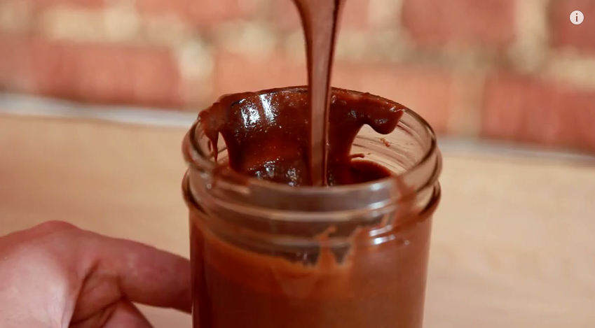 Voici comment faire du nutella maison très facilement - C'est fait maison
