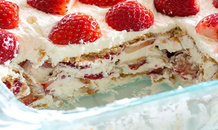 Ce Gâteau Aux Fraises Sans Cuisson Est Un Vrai Coup De Cœur Cest Fait Maison 