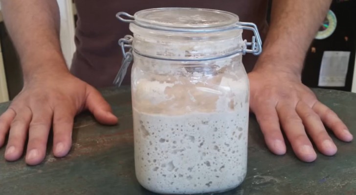 Voici comment préparer de la levure à la maison avec seulement avec de